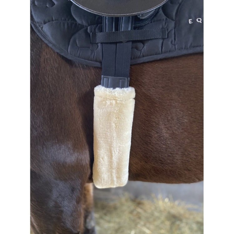 equitheme-teddy-girth-sleeve.jpg