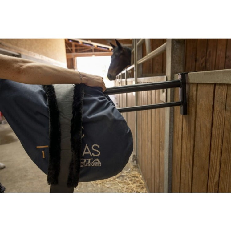 hippotonic-detachable-saddle-and-saddle-pad-rack.jpg