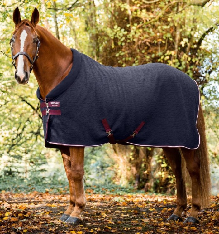 achdkp-b5qw-horseware-embossed-cosy-neck-cooler-navy-print-burgundy-horse-blanket_2_.jpg