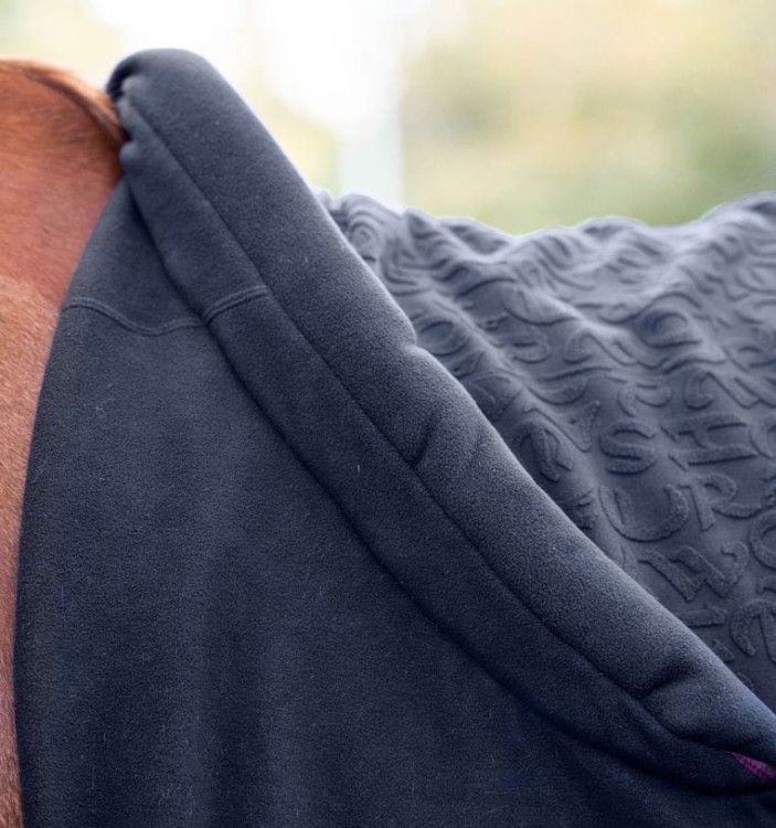 achdkp-b5qw-horseware-embossed-cosy-neck-cooler-horse-blanket-inside-fabric_2_.jpg