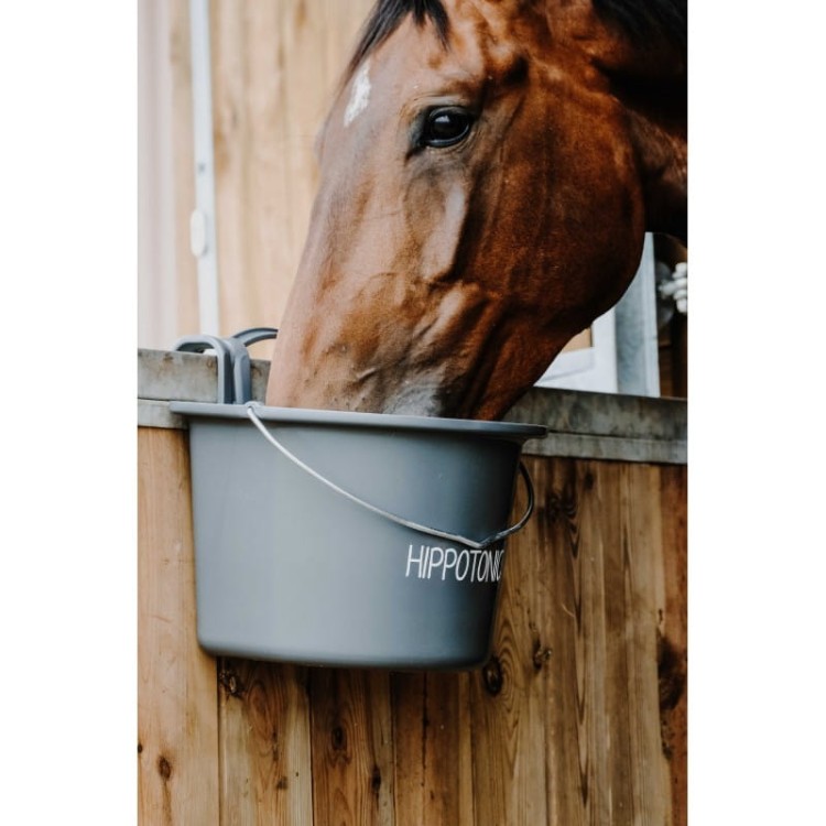 hippotonic-feeder-with-hooks-and-handle.jpg